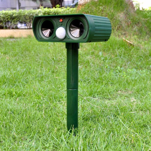 Отпугиватель животных и птиц Solar Animal Repeller с солнечной батареей