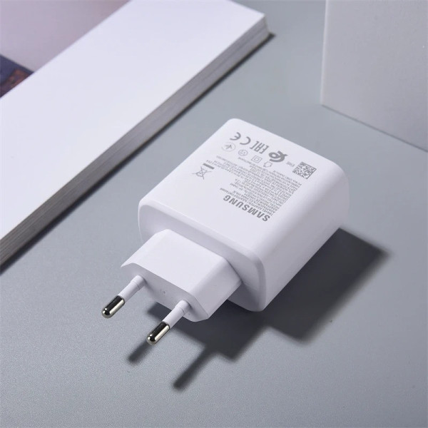 Сетевой адаптер 45W с кабелем Type-C/Type-C для быстрой зарядки
