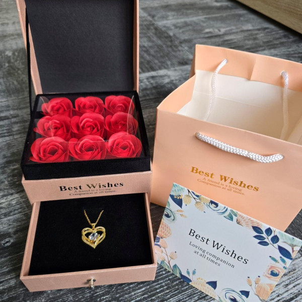 Подарочный набор 9 роз из мыла Best Wishes Niart Love в розовом ящике с кулоном в форме сердца