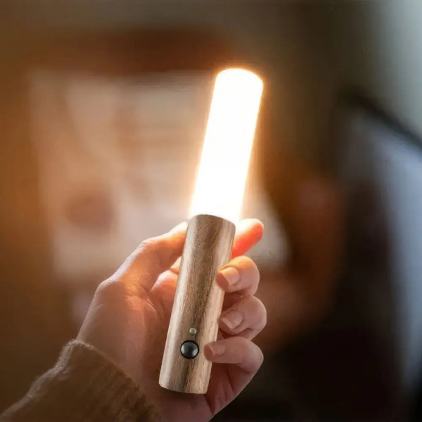 Мини-фонарь на аккумуляторе настенный W-52 с LED и датчиком движения / Светильник ночник на стену