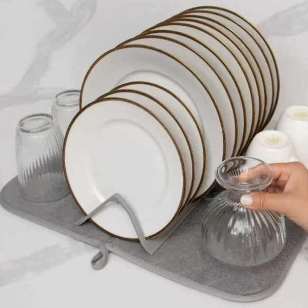 Сушилка для посуды с ковриком Dish Drain Rack подставка для тарелок и чашек с микрофибровым ковриком, компактная кухонная сушилка