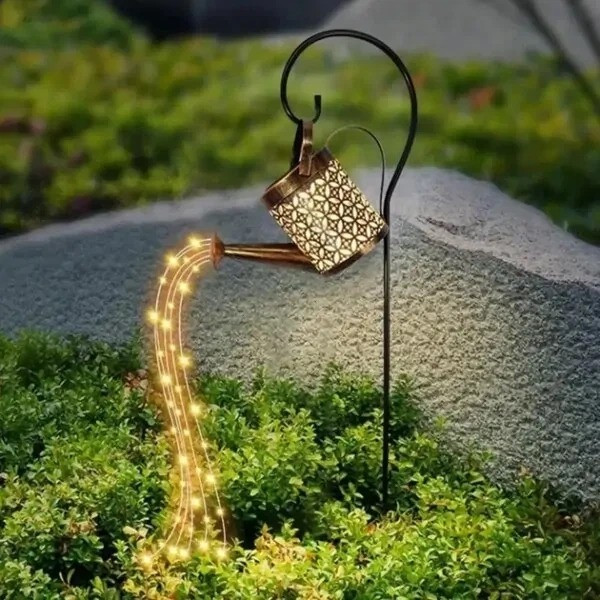 Садовый светильник Лейка на солнечной батарее с LED подсветкой, декоративный фонарь для сада на колышке высотой 80 см